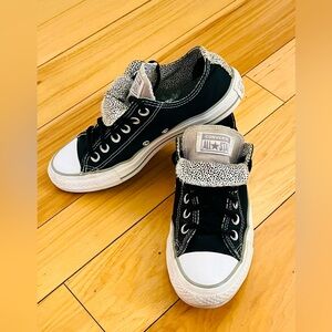 Converse WOMENS SIZE 7, Black & White Sneakers, Nice Condition